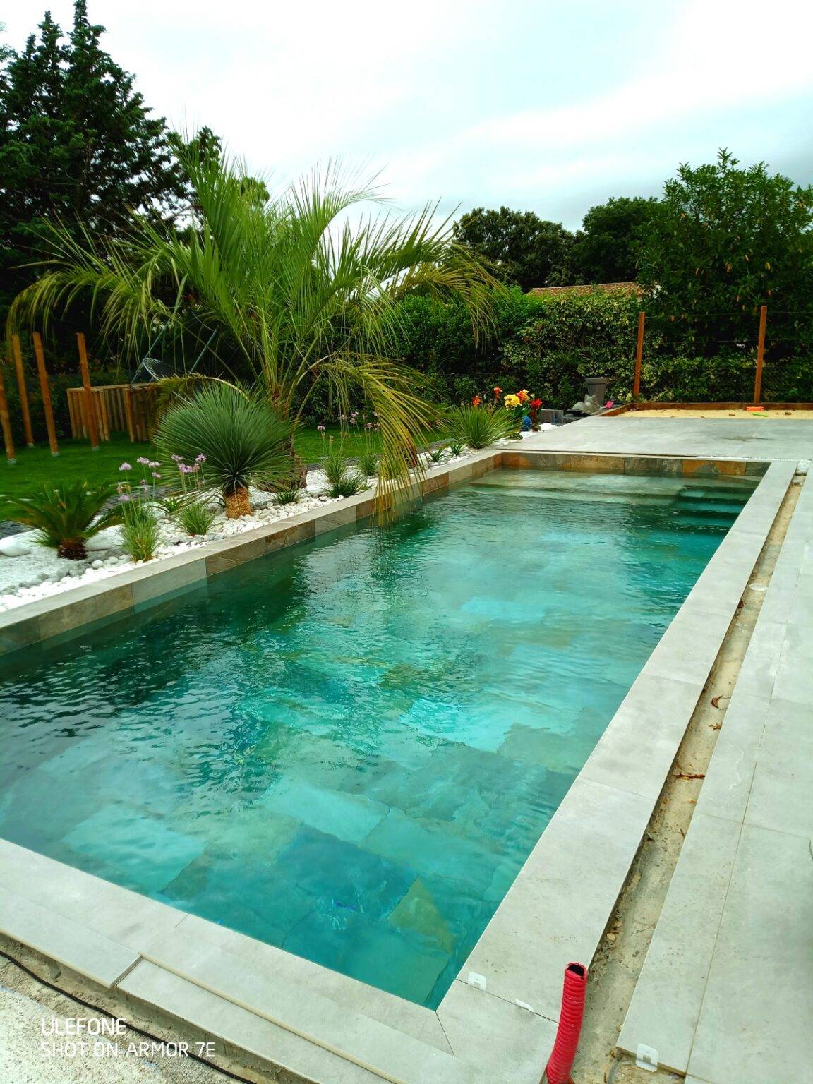 Piscine en travertin